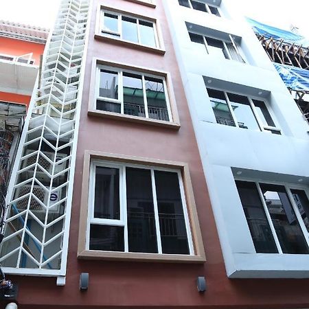 Rose Nana Hotel Bangkok Exterior photo