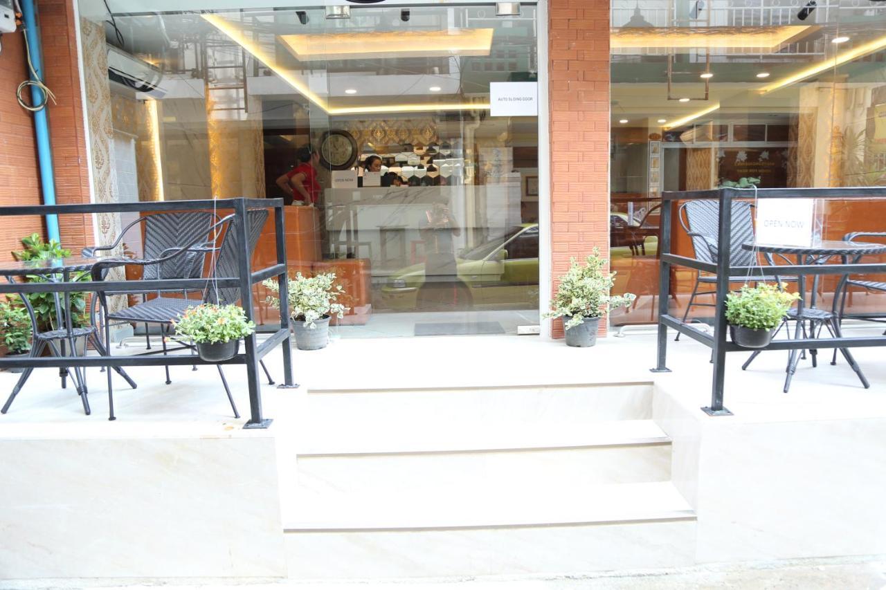 Rose Nana Hotel Bangkok Exterior photo
