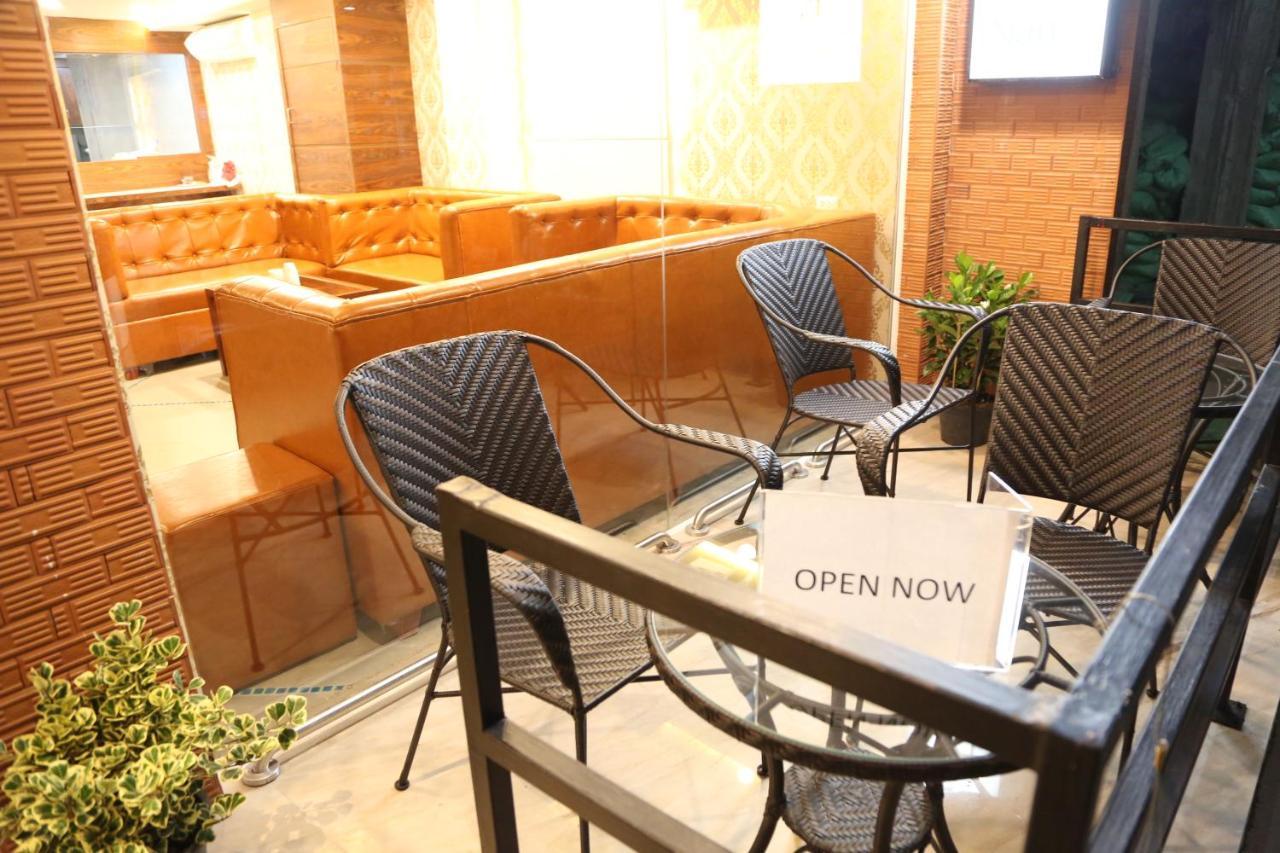 Rose Nana Hotel Bangkok Exterior photo