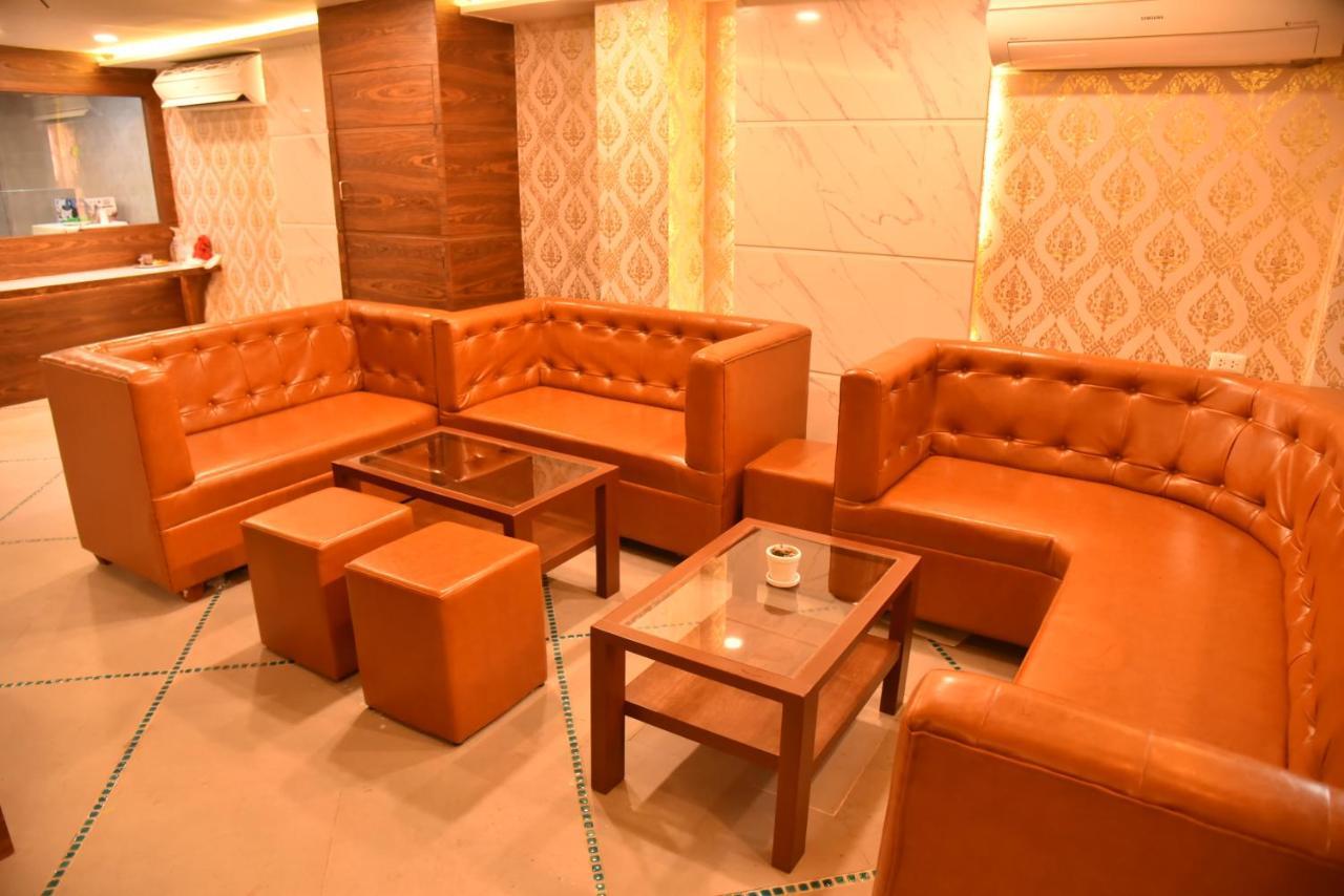 Rose Nana Hotel Bangkok Exterior photo