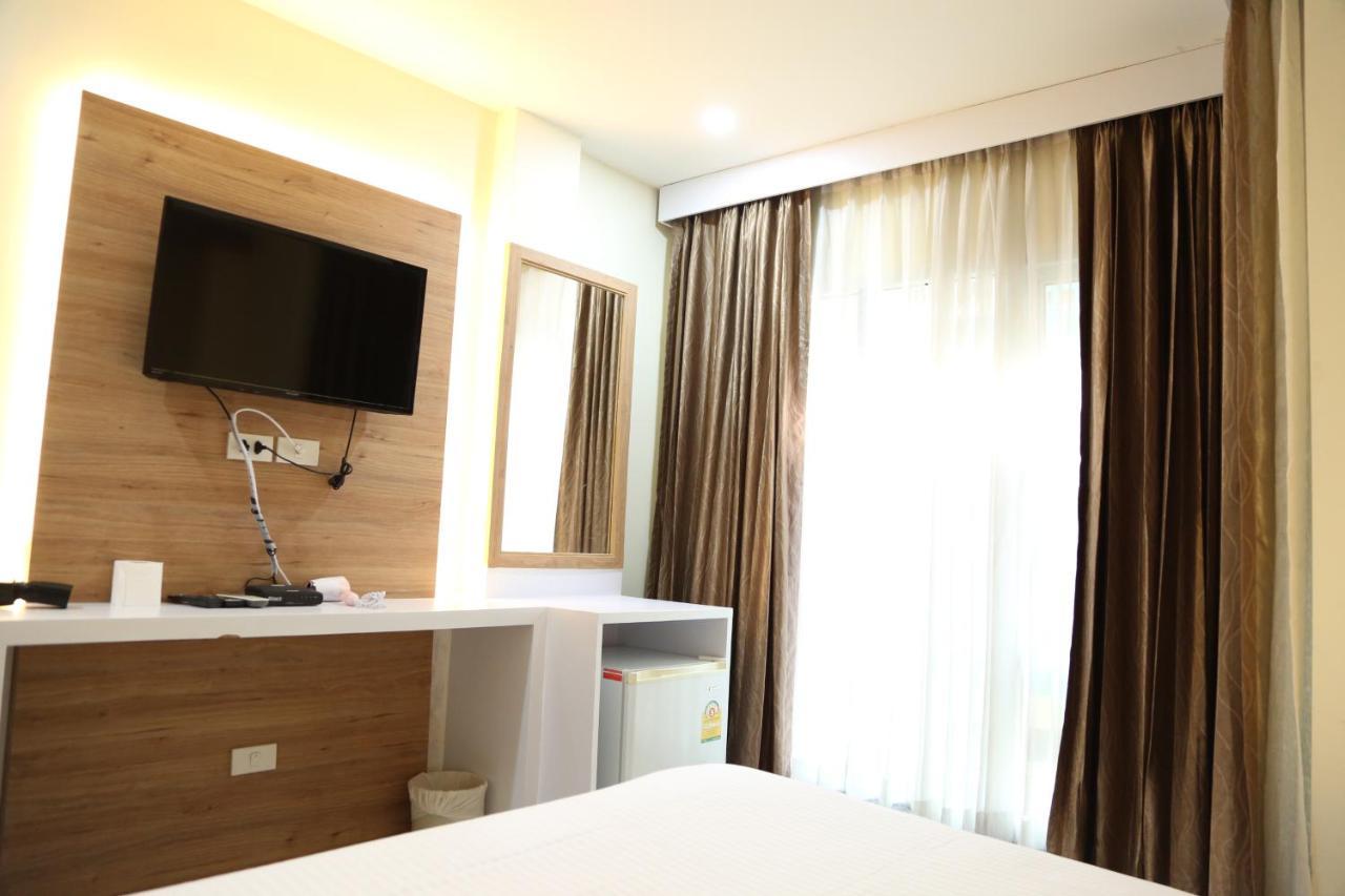 Rose Nana Hotel Bangkok Exterior photo